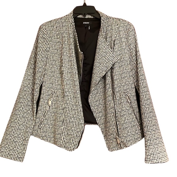 Dkny Jackets & Blazers - DKNY Black and white open front Blazer perfect for office or casual 14 EUC